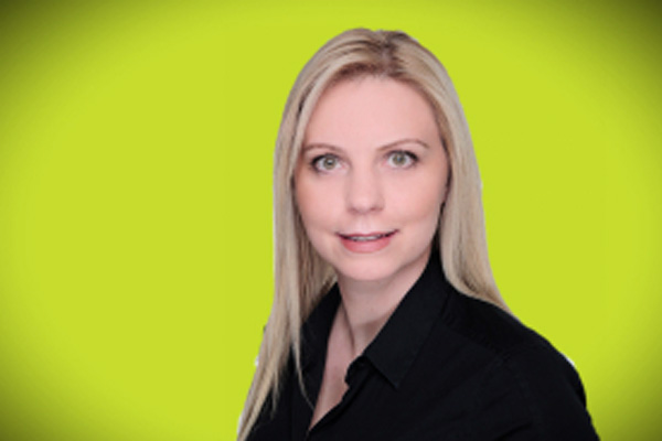 Frau Jasmin Schneider