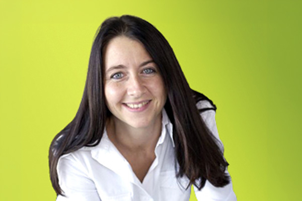 Frau Nicole Drews